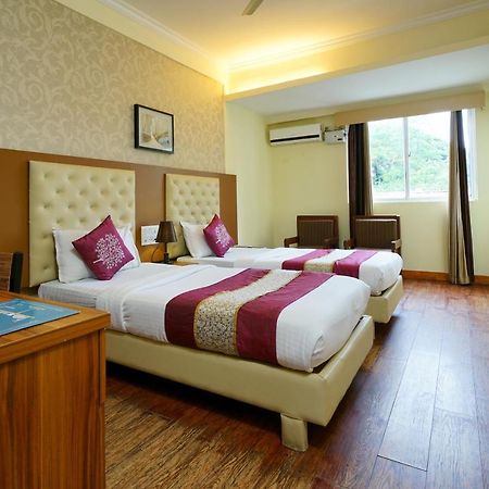 Oyo 1684 Hotel Malabar Inn Кожикод Екстериор снимка