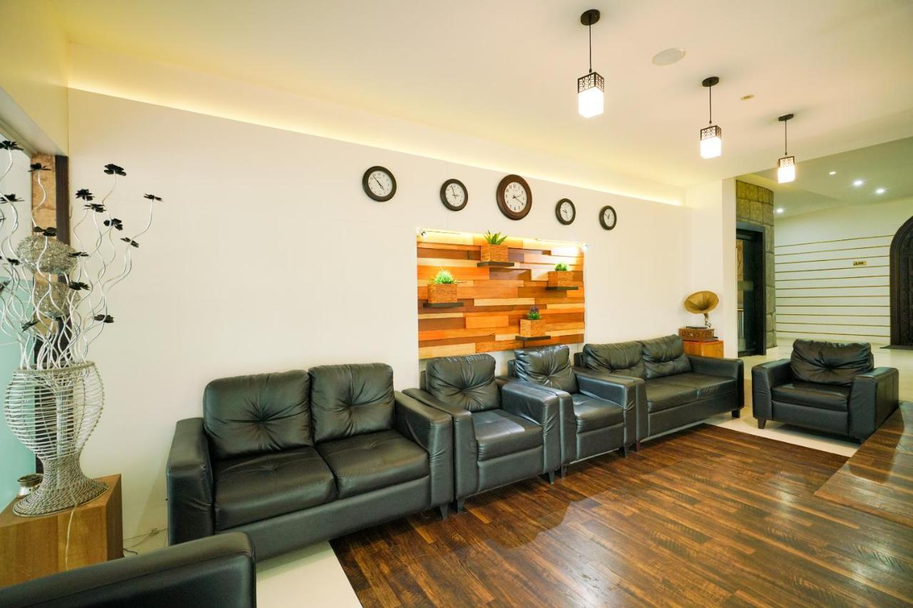 Oyo 1684 Hotel Malabar Inn Кожикод Екстериор снимка