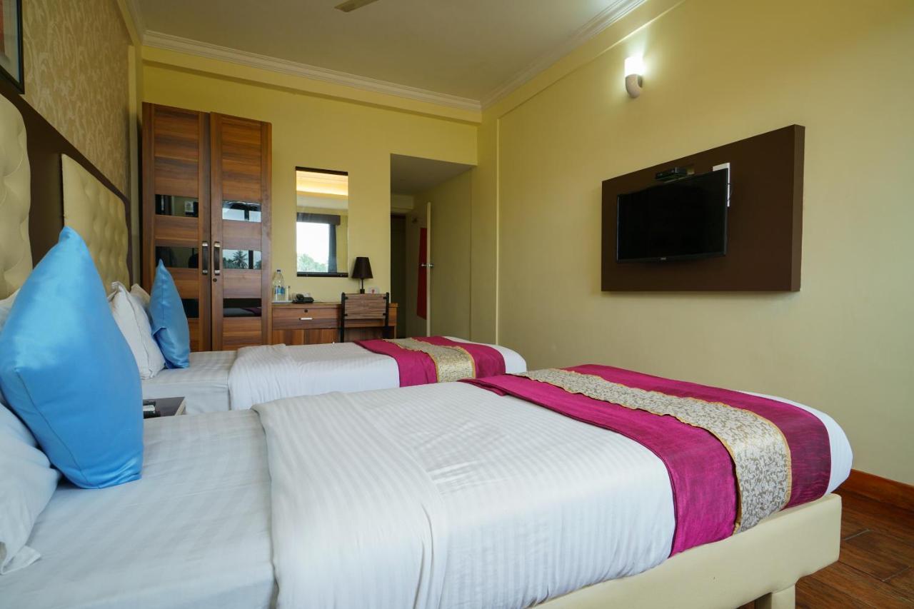 Oyo 1684 Hotel Malabar Inn Кожикод Екстериор снимка