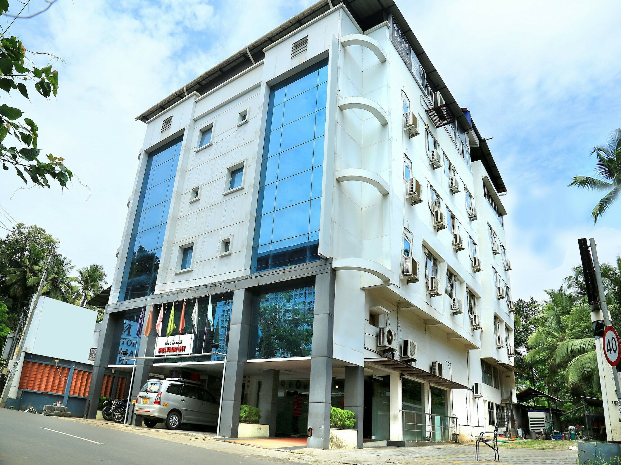 Oyo 1684 Hotel Malabar Inn Кожикод Екстериор снимка